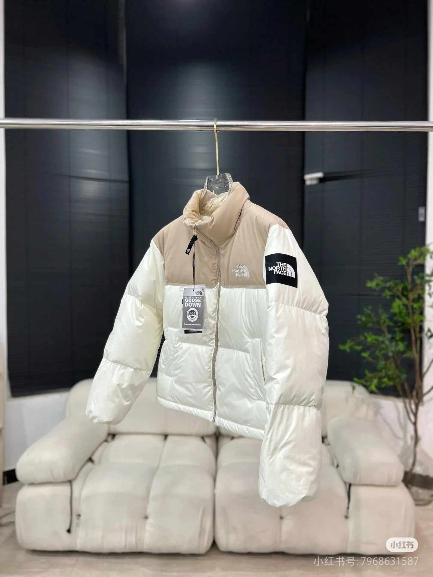 82b# TNF 22S Retro ， ， 90 ， ， ， ， ～ ❶ ： ， 。 ❷ ：90 ，280 ， ， ❸ ： 、 。 ❹ 40D ， 40T ， ， ， lon ， ， ， ！ ❺ YKK ， ， . Size：XS S M